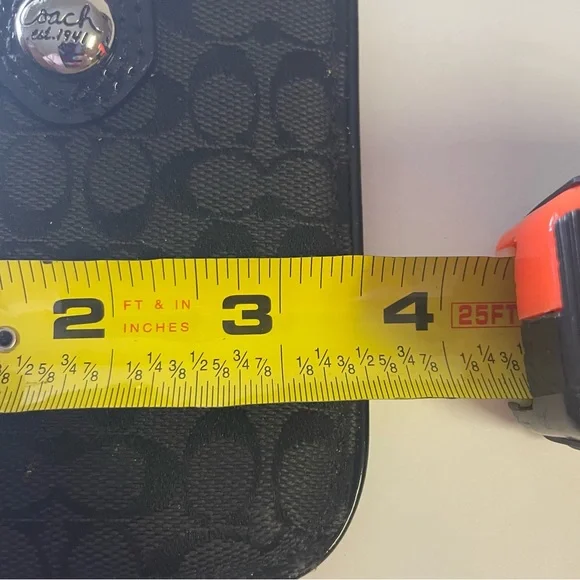 Coach Pouch * - Picture 4 of 5